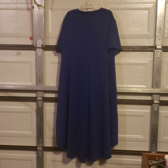 4NU.com Blue top with long tail 5X - Picture 2 of 4